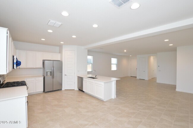 Foto del edificio - 12617 W Morten Ave