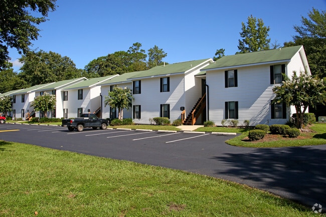 Building Photo - Amelia Apartments