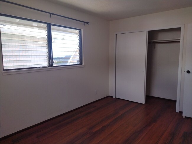 Foto del edificio - 2 bedroom 1 bath with Kaimuki ocean view