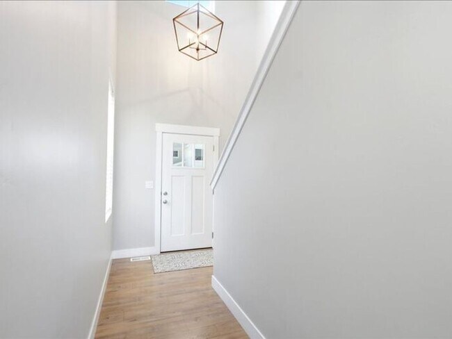 Foto del edificio - Herriman Lovely 3 bed, 2.5 bath Townhome