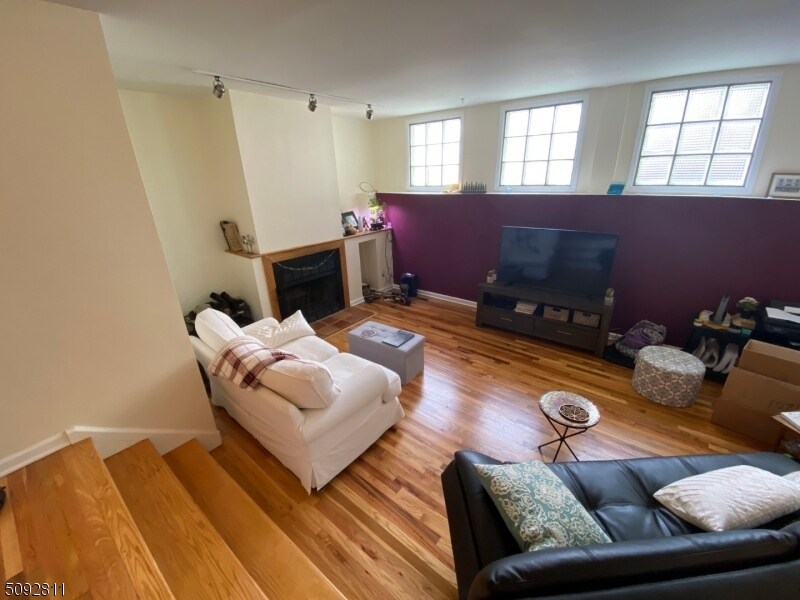 7 Budd St Unit 3, Morristown, NJ 07960 Room for Rent in Morristown