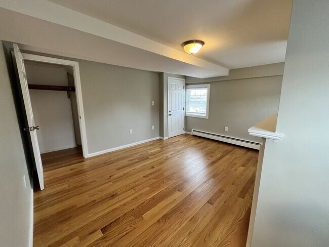 Bedroom - 84 Cabot St