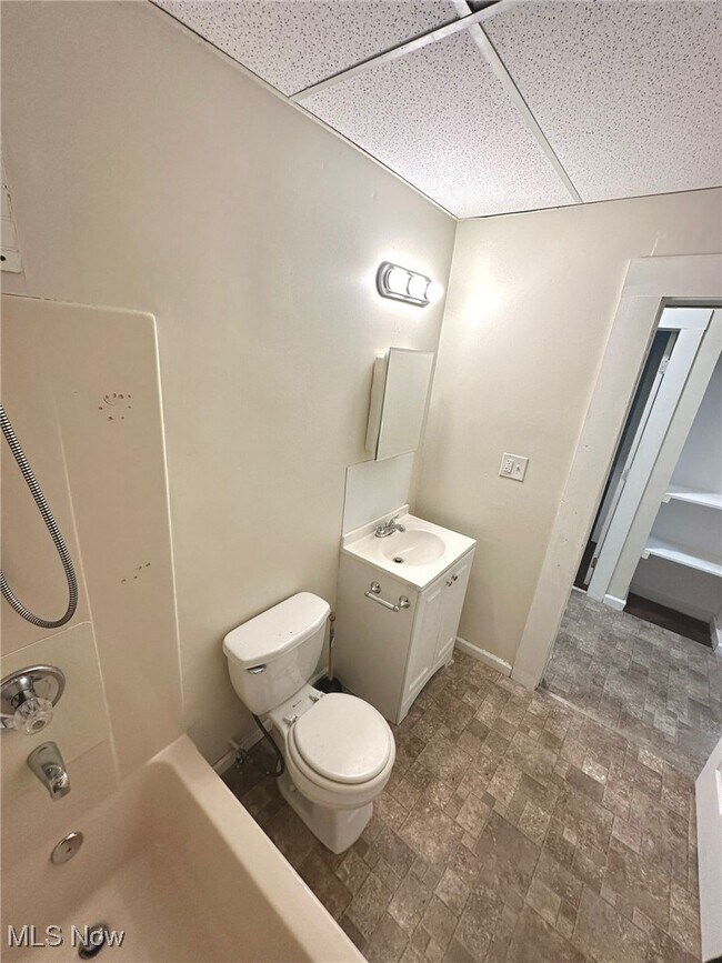 Foto del edificio - 1317 E 85th St