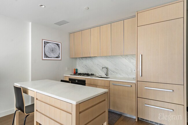 Foto del edificio - 500 W 45th St