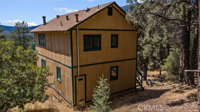 Building Photo - 2304 Woodland Dr