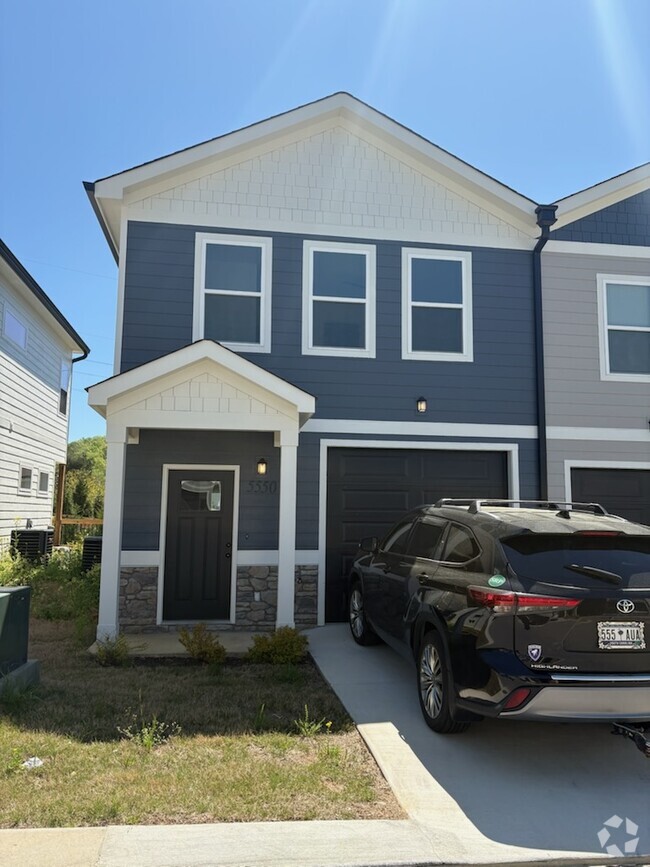 Building Photo - 5550 Stream Ln