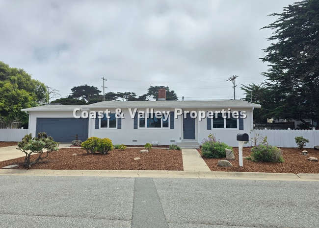 Building Photo - 1117 Surf Ave