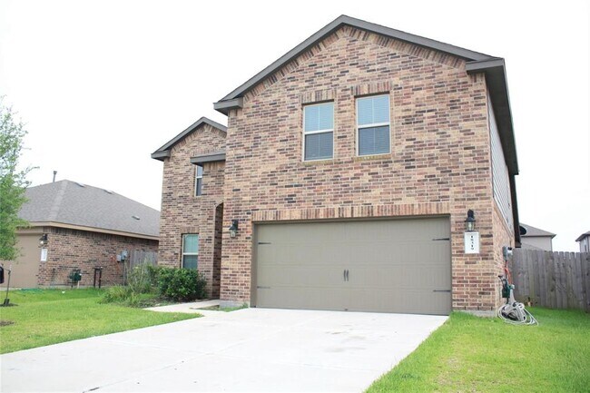 Foto del edificio - 18319 Pin Oak Lake Dr