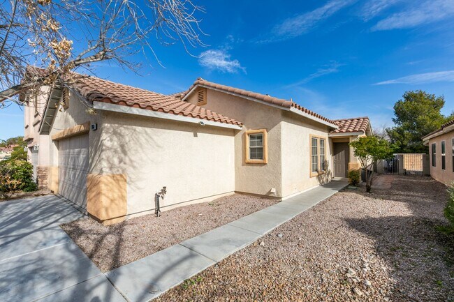 Building Photo - Upgraded charming 3Bd/ 2BTH in Centennial Hills