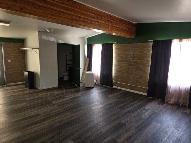 Foto del edificio - 124 Lakeview Ave