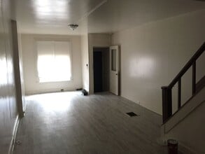 Building Photo - 2449 Druid Hill Ave