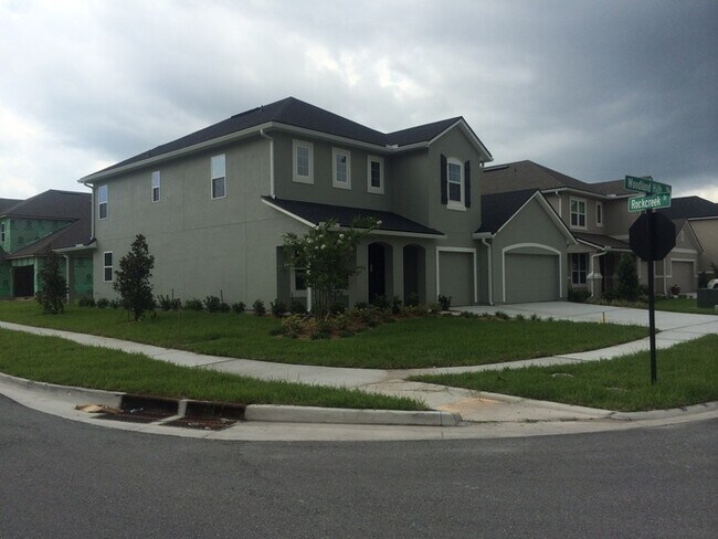 Foto del edificio - Spacious 5 Bedroom Home In Durbin Crossing