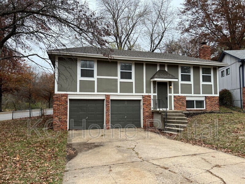 1820 E Cherokee Ln, Olathe, KS 66062 House Rental in Olathe, KS