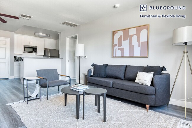 Foto del edificio - 12427 W Jefferson Blvd