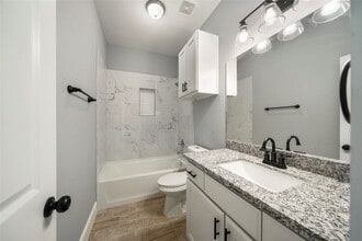 Building Photo - 4205 Elmwood St