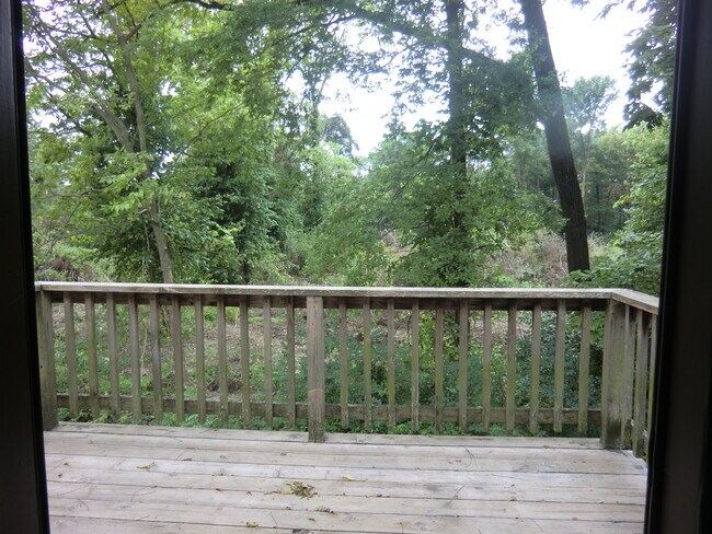 Building Photo - 31 Cherry Tree Ln