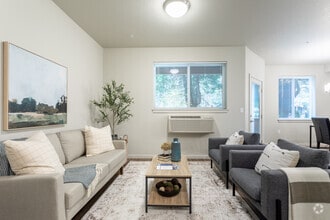 2BR, 2BA - 862 SF - Quatama Woods