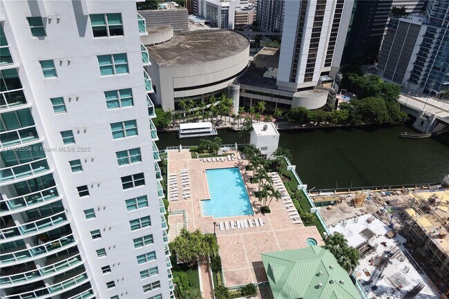 Foto del edificio - 41 SE 5th St