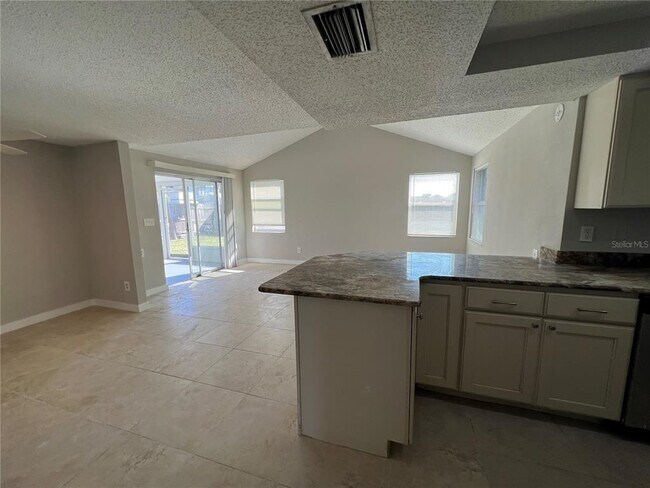 Building Photo - 7400 Mako Dr