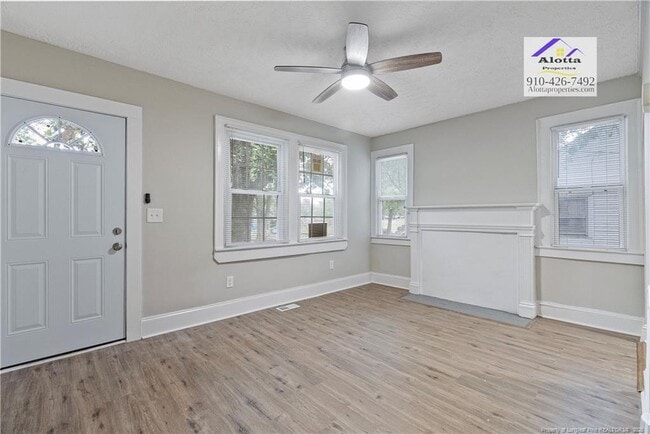 Building Photo - 207 S Windsor Dr