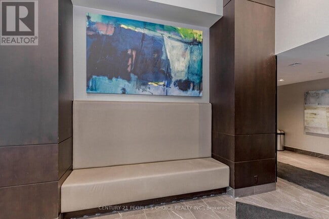 Building Photo - 10 Park Lawn Rd