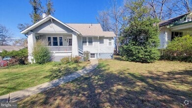 Building Photo - 228 Manor Cir