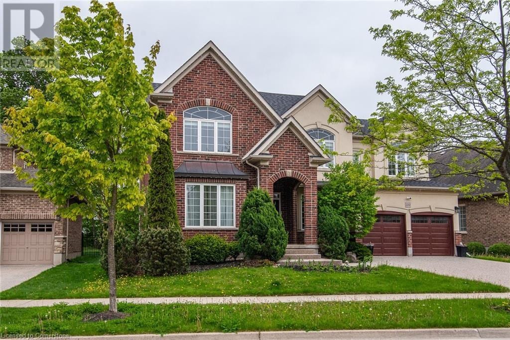 Photo principale - 220 Edgewater Crescent