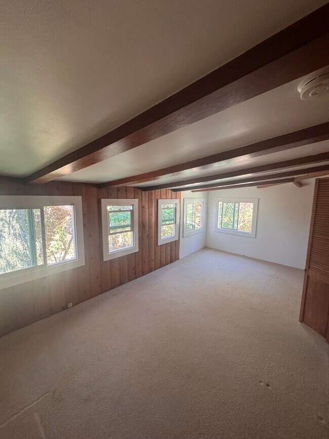 Dormitorio 1 - 3927 Las Flores Canyon Rd