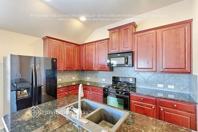 Foto del edificio - 5000 Blackwood Dr