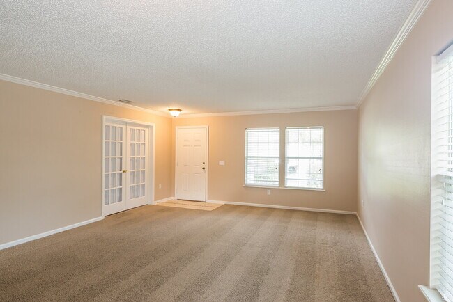 Foto del edificio - 1417 Heather Ct