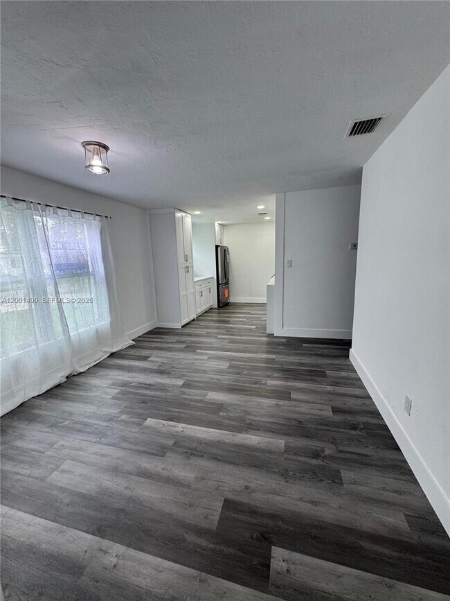 Foto del edificio - 5611 SW 38th St