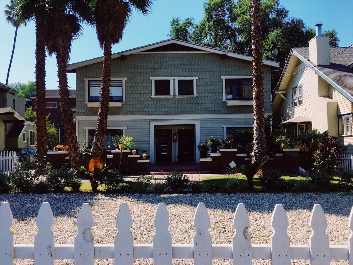 Primary Photo - 6134 Carlos Ave