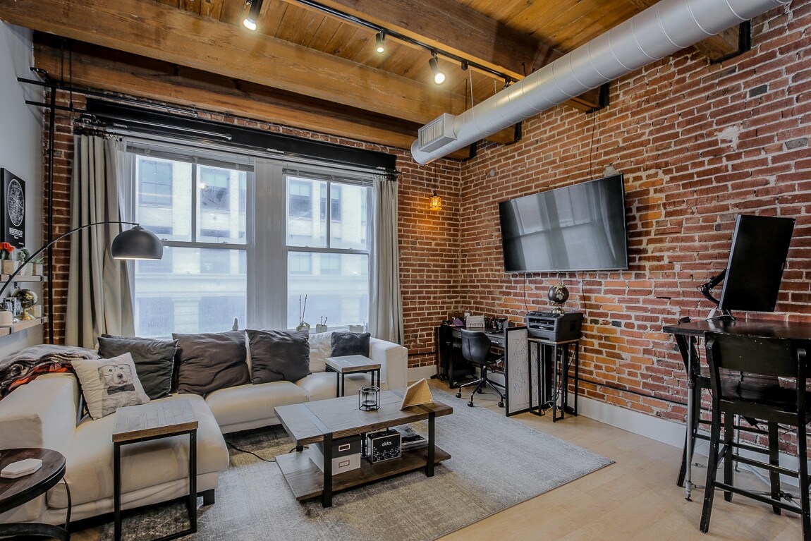 700 Broadway Blvd, Kansas City, MO 64105 Condo for Rent in Kansas