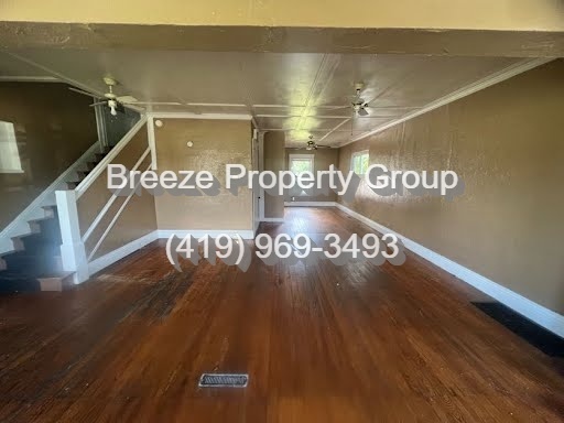 Primary Photo - 2145 Dorr St