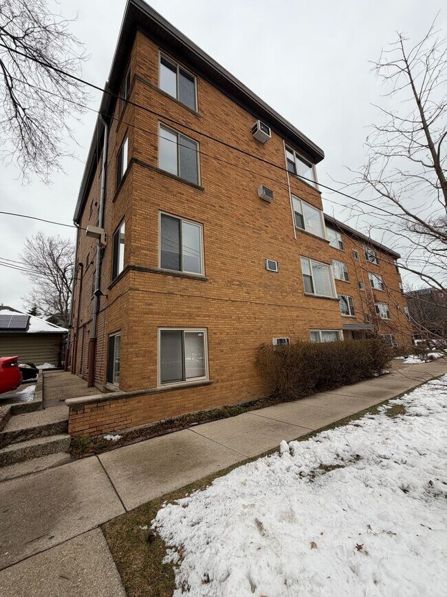 Foto del edificio - 7400 N Sheridan Rd