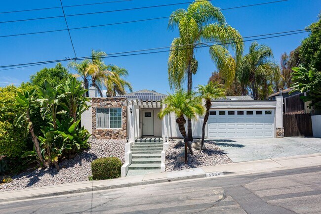 Foto del edificio - Spacious Entertainers Retreat in San Carlos!