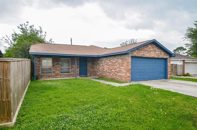 Building Photo - 1114 Greencroft St