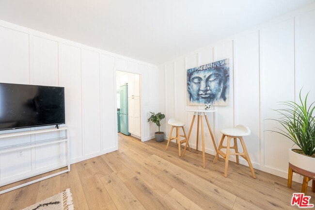 Foto del edificio - 314 N Venice Blvd