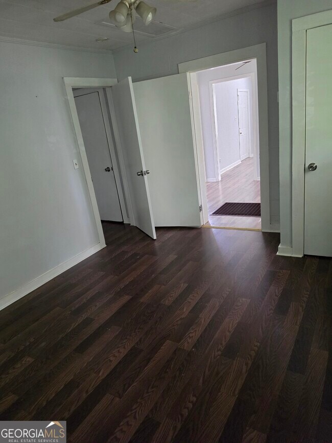 Foto del edificio - 5 1/2 Walker St