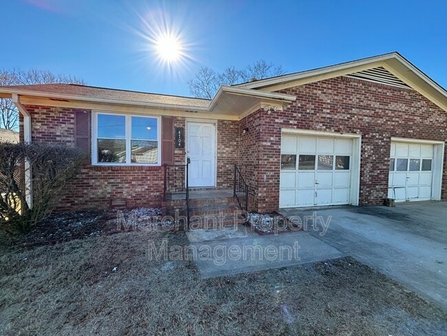 Photo - 4704 Old Spartanburg Rd Apartment