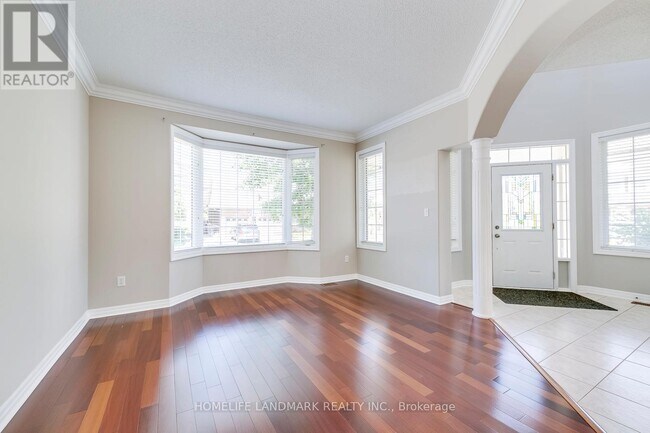 Photo du bâtiment - 2196 Highcliffe Way