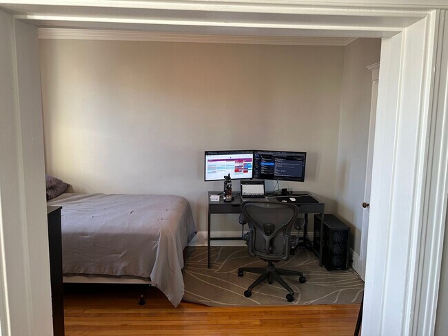 Foto del edificio - 14 Farrington Ave