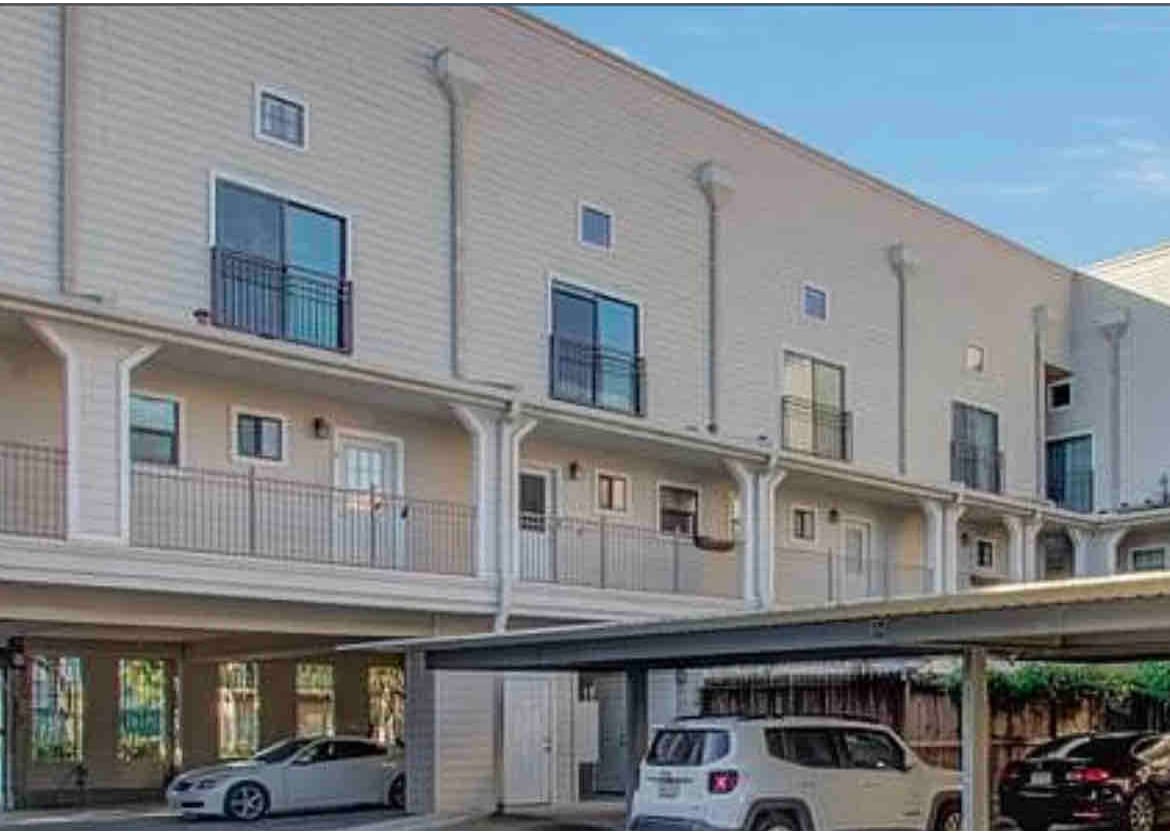 Primary Photo - 1602 Elgin St