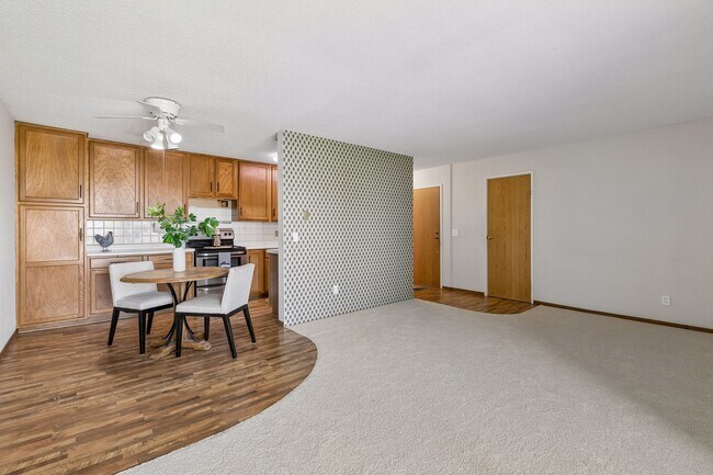 Foto del edificio - 12852 Nicollet Ave