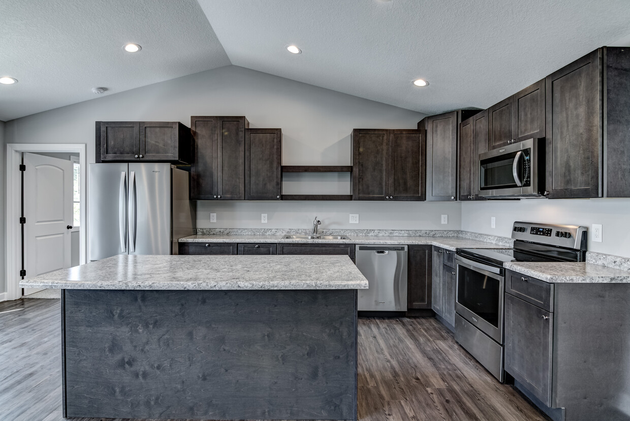 945 Ave, New Richmond, WI 54017 Townhome Rentals in New