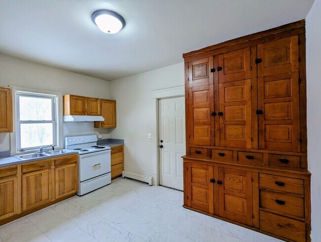 Foto del edificio - 724 N Walnut St