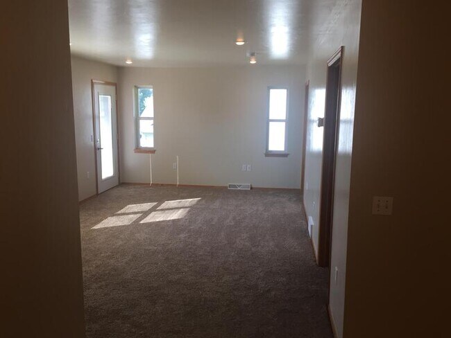 Building Photo - 233 Cavil Way