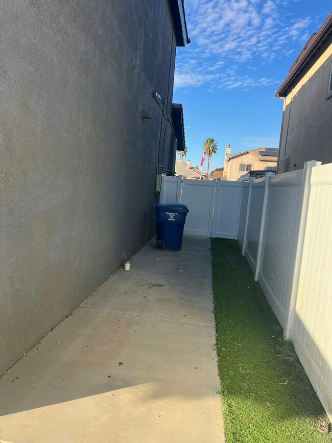 Foto del edificio - 437 Rian Noelle Ct