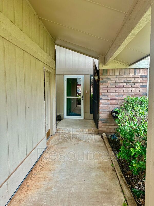 Building Photo - 12416 Fox Run Dr