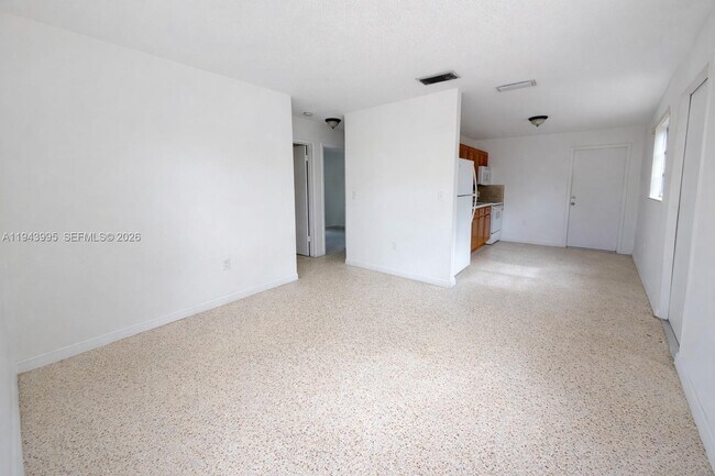 Building Photo - 11331 SW 7th Terrace